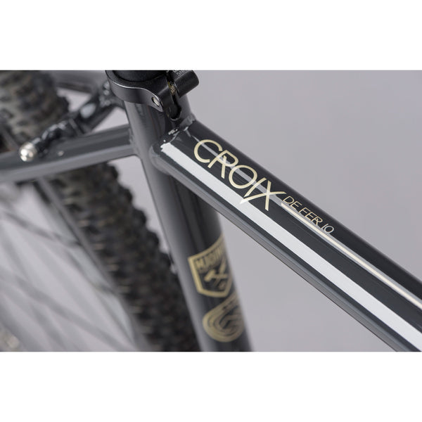 Genesis Croix De Fer 10 Gravel Bike in Black